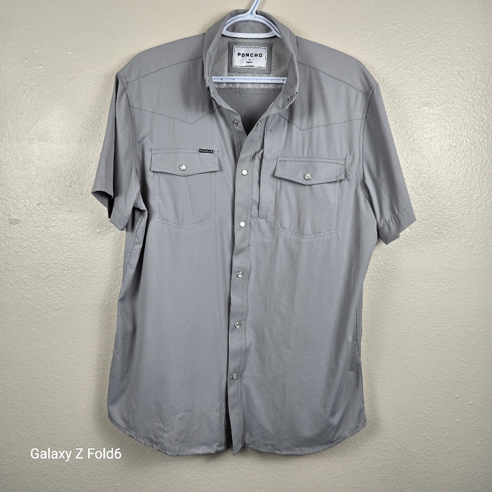 Poncho Outdoors Slim-Fit Performance Button-Up Shirt – Men’s Medium – Light Gray